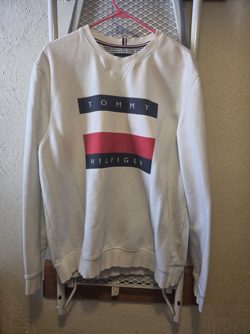 Tommy Hilfiger White Crewneck Sweatshirt with Navy & Red Logo